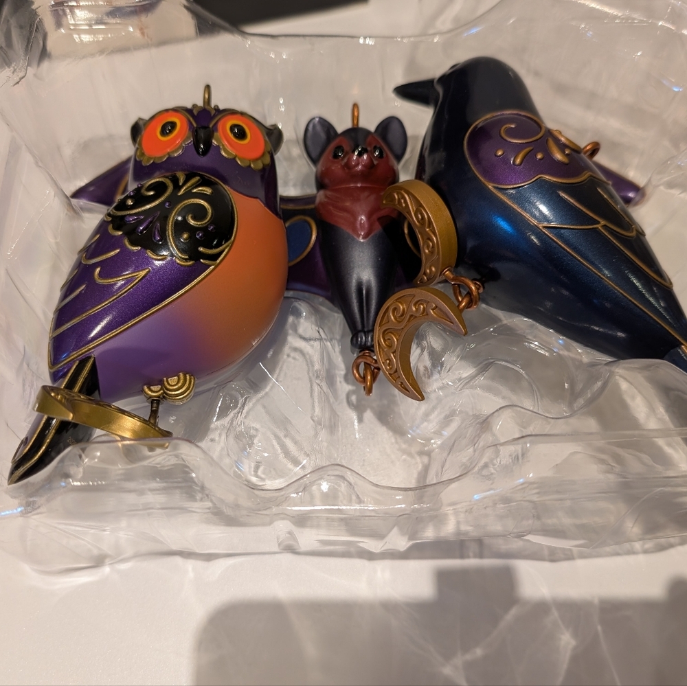 2020 Hallmark Halloween 3 Piece Ornament Set New! RARE Spooky Decor - Picture 6 of 9